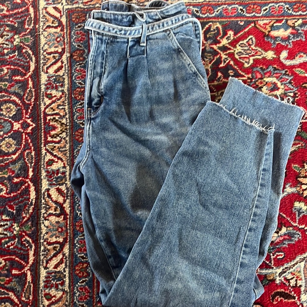 Hollister Ultra Hi-Rise Mom Jeans size 15L